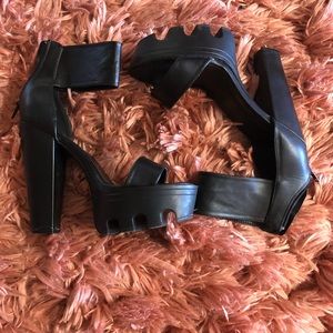 Black Chunky Heels